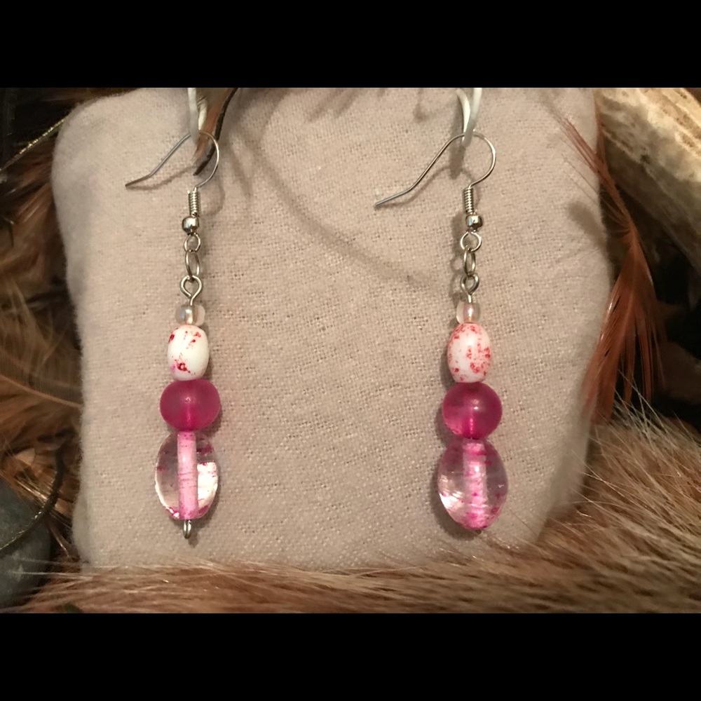 Fuchsia and white glass earrings